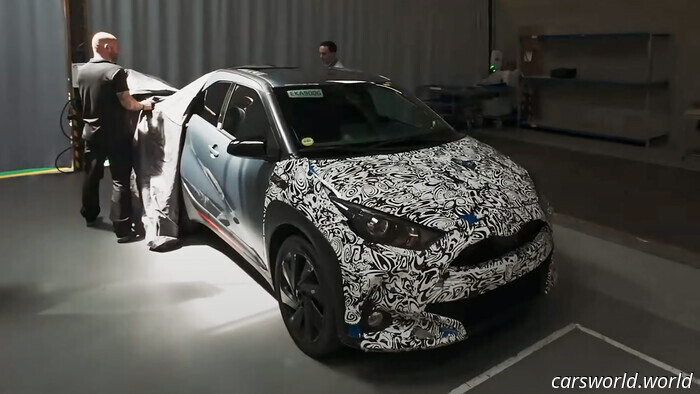 Этот крошечный прототип Toyota имеет переднюю часть от Yaris и только одно сиденье | Carscoops